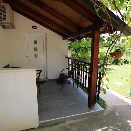Garden Apartment